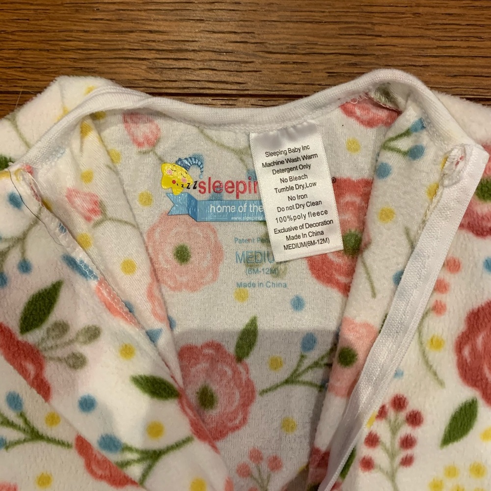Sleeping baby bat wing swaddle! Fleece 6-12month